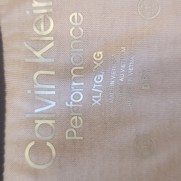 Calvin Klein Women's Soft Pink Hooded Ski Jacket. - Picture 9 of 12